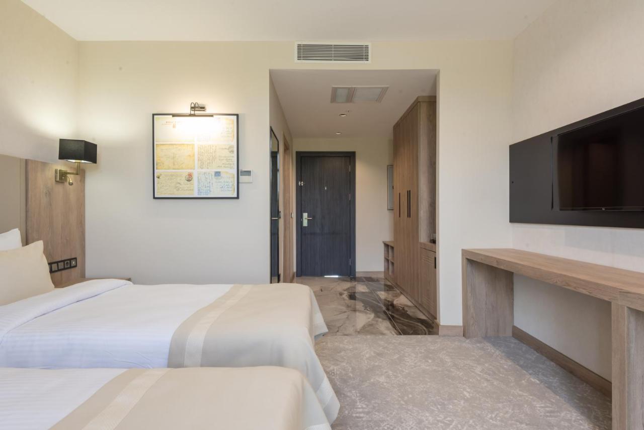 Ramada Plaza By Wyndham Batman Hotel ภายนอก รูปภาพ