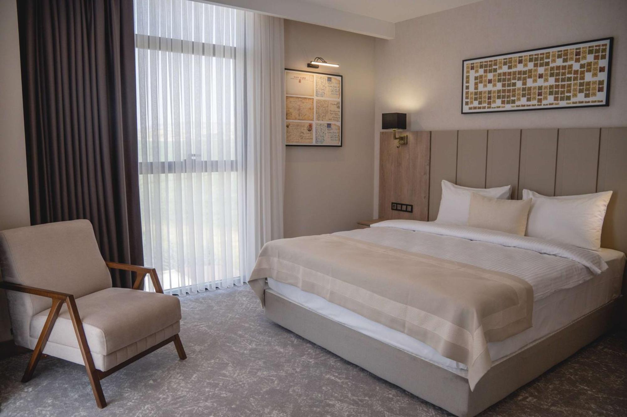 Ramada Plaza By Wyndham Batman Hotel ภายนอก รูปภาพ