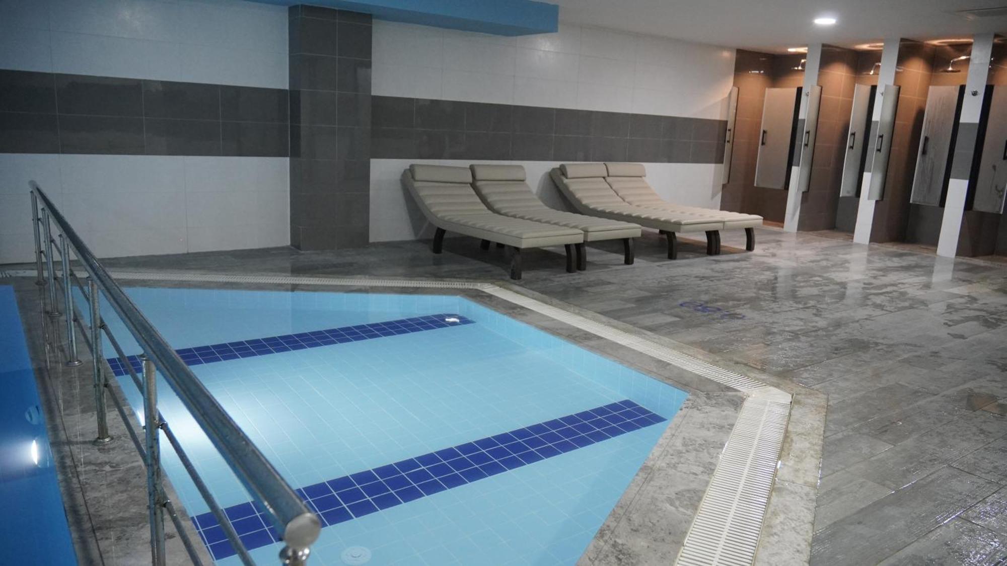 Ramada Plaza By Wyndham Batman Hotel ภายนอก รูปภาพ